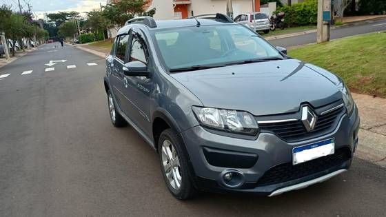 RENAULT SANDERO 1.6 STEPWAY 8V FLEX 4P AUTOMATIZADO RENAULT SANDERO 1.6 STEPWAY 8V FLEX 4P AUTOMATIZADO